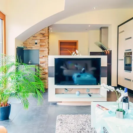 Apartamento Ahrpartments *